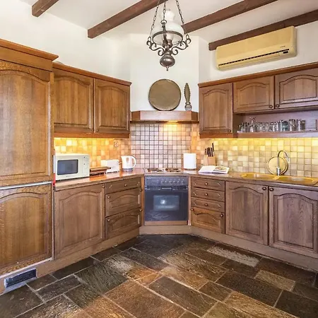 Evia Escape Villa